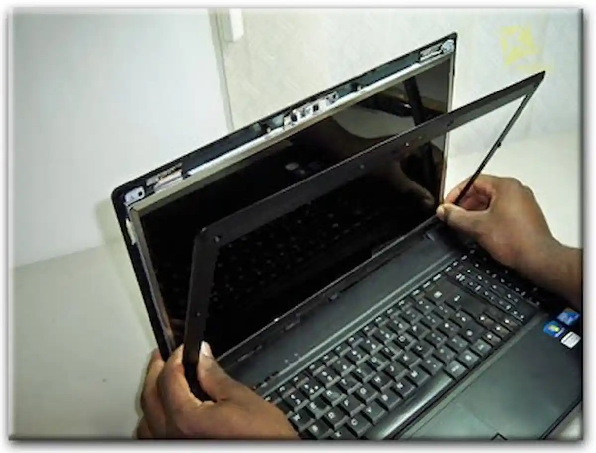 Замена экрана ноутбука Lenovo в Серпухове